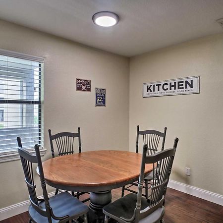 Branson Condo With Pool Access, Walk To Fishing Eksteriør billede
