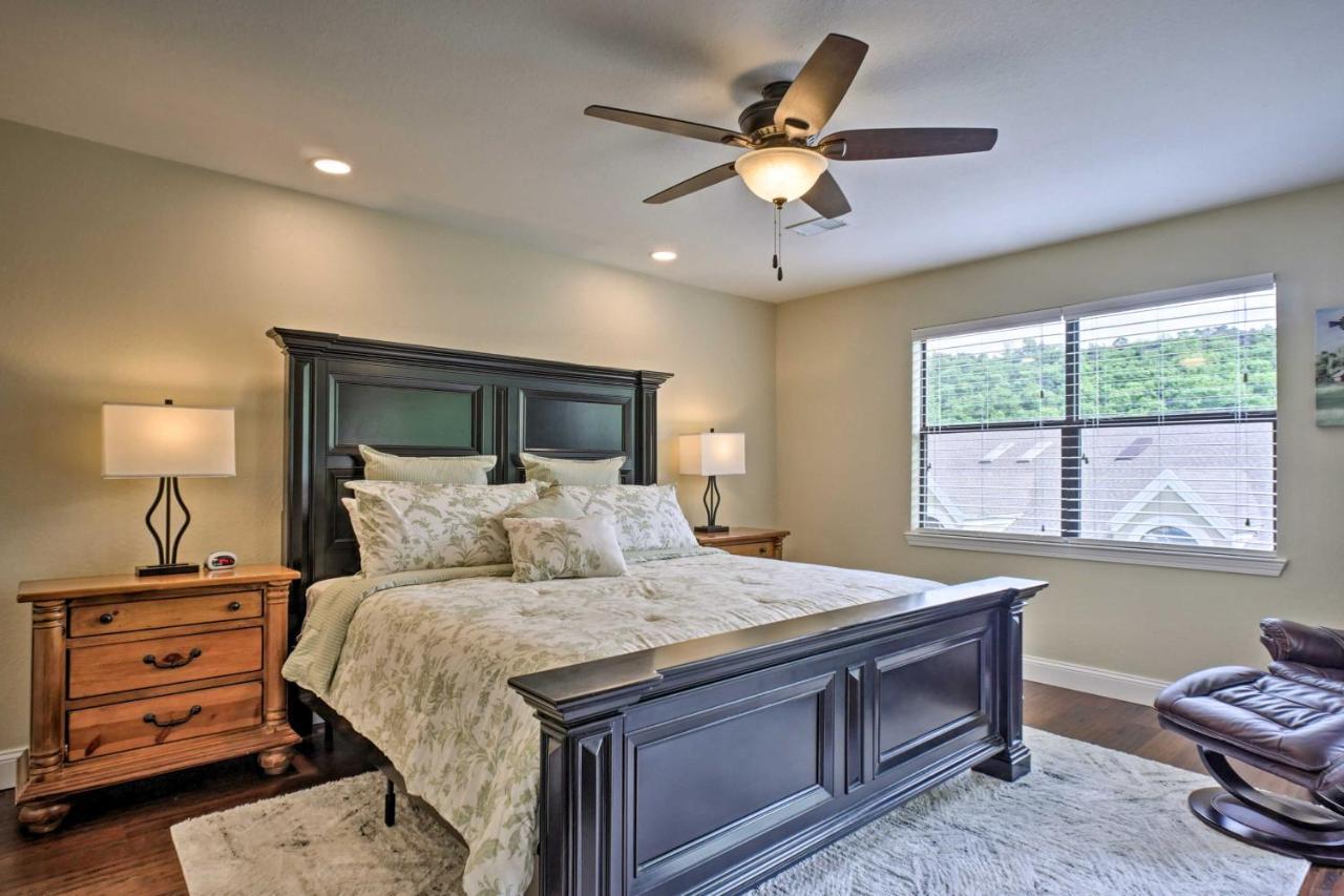 Branson Condo With Pool Access, Walk To Fishing Eksteriør billede
