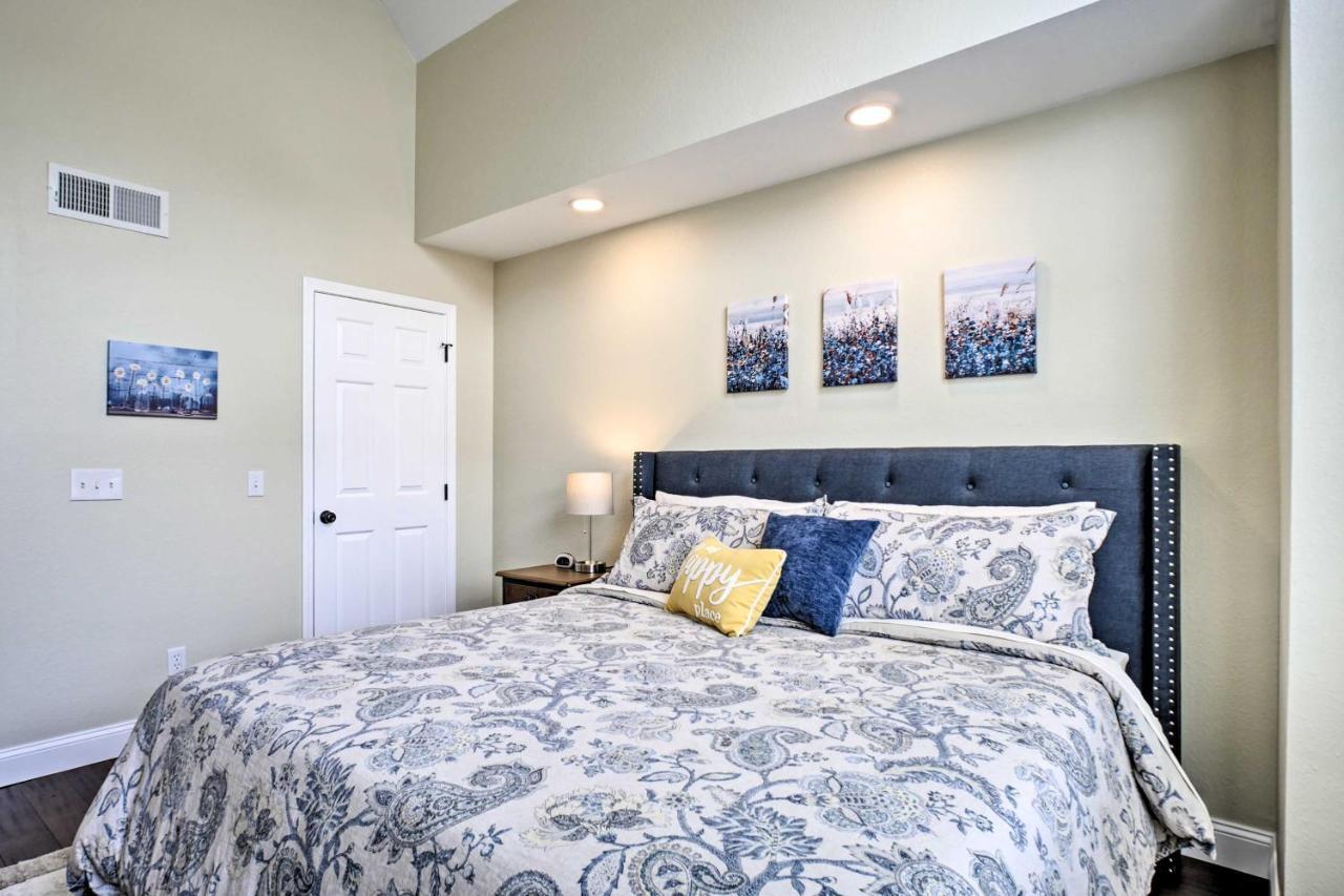 Branson Condo With Pool Access, Walk To Fishing Eksteriør billede