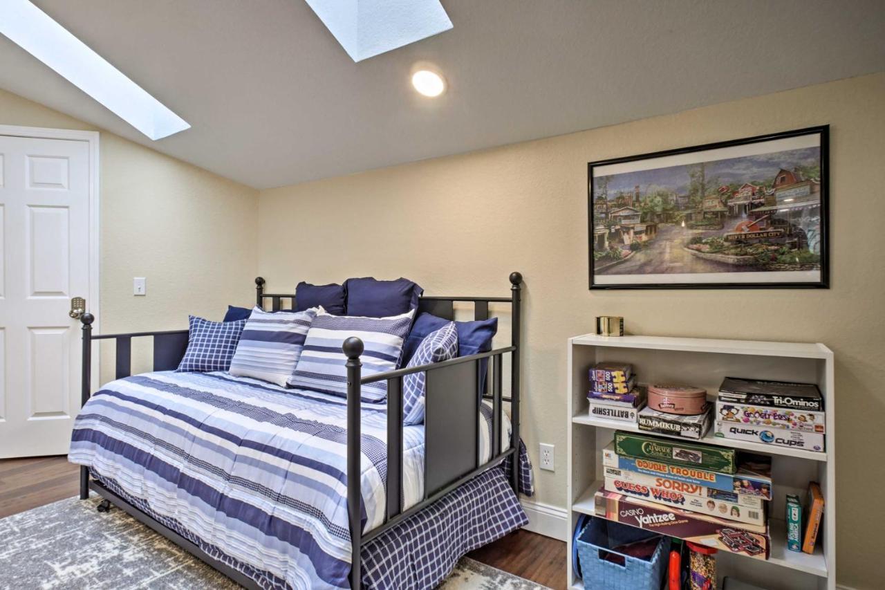 Branson Condo With Pool Access, Walk To Fishing Eksteriør billede