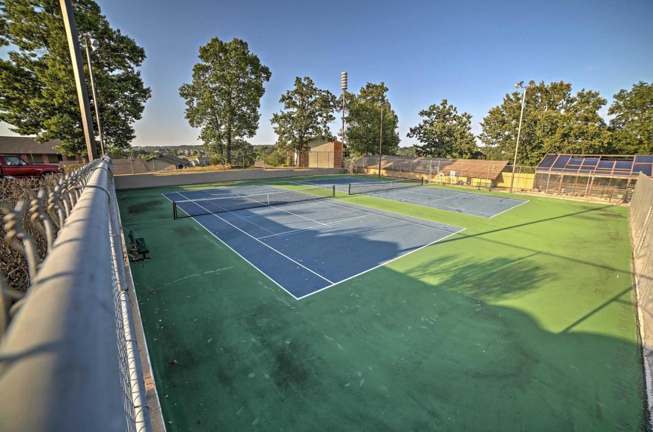 Branson Condo With Pool Access, Walk To Fishing Eksteriør billede